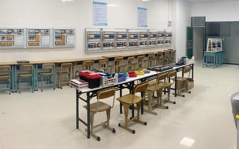 圖片 珠海金灣三灶紅旗電工焊工叉車培訓(xùn)