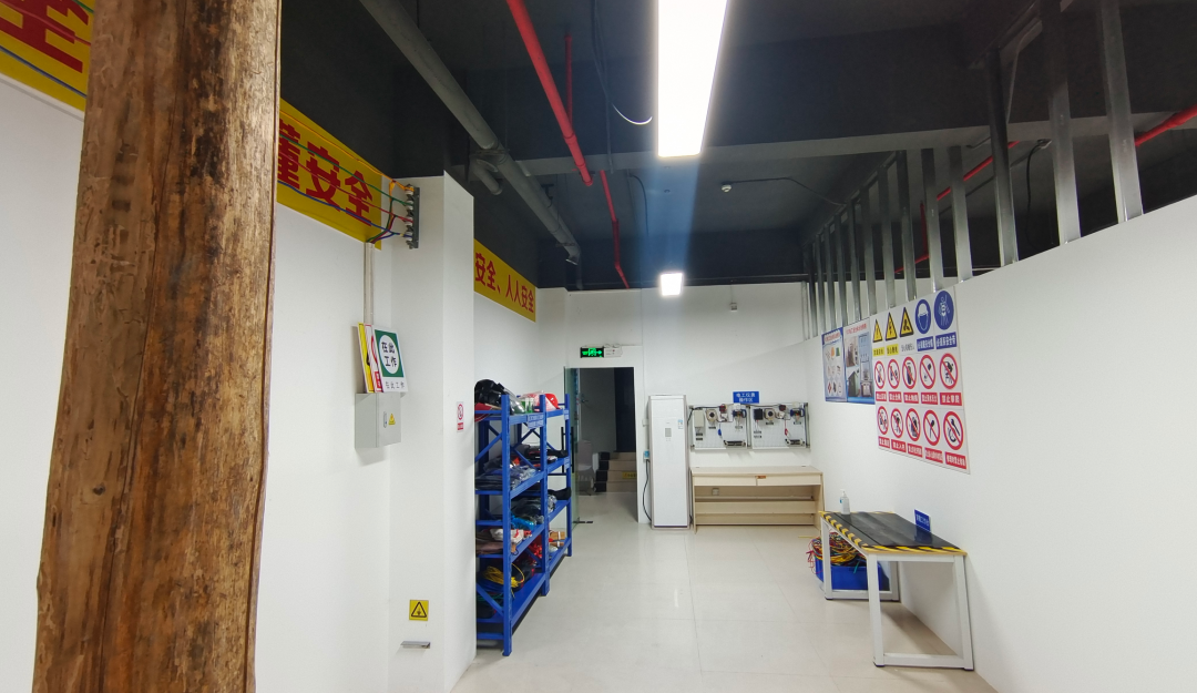 圖片 珠海金灣三灶紅旗電工焊工叉車培訓(xùn)